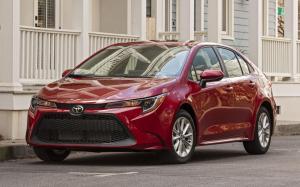 Toyota Corolla LE Sedan 2019 года (NA)